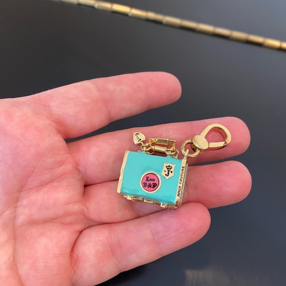 authentic rare vintage Juicy Couture enamel suitcase charm - Picture 4 of 17